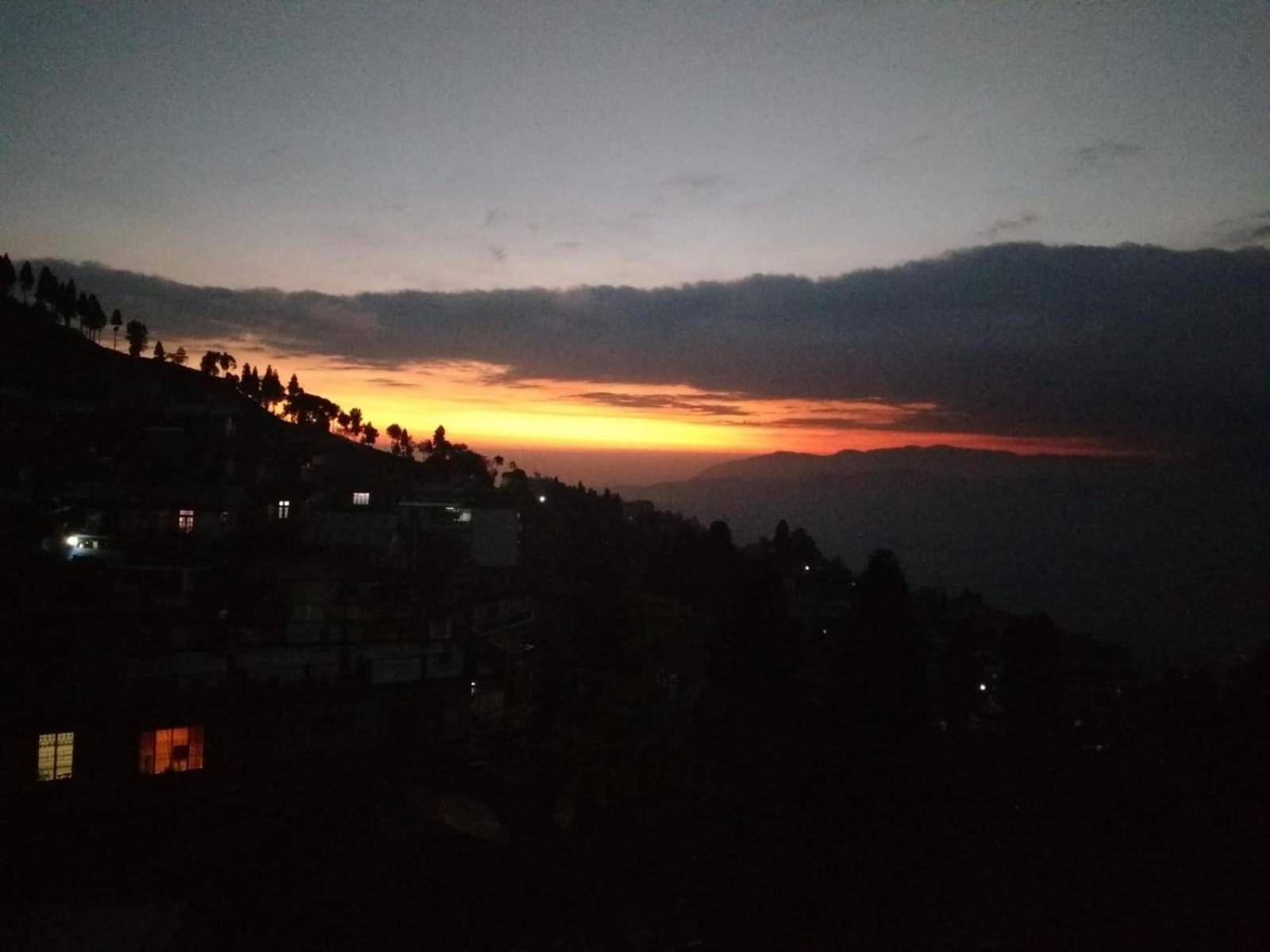 Swabhumi Homestay Kurseong Экстерьер фото