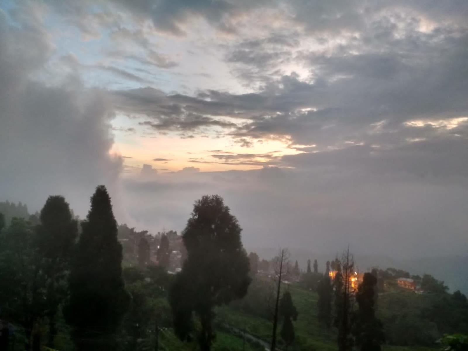 Swabhumi Homestay Kurseong Экстерьер фото