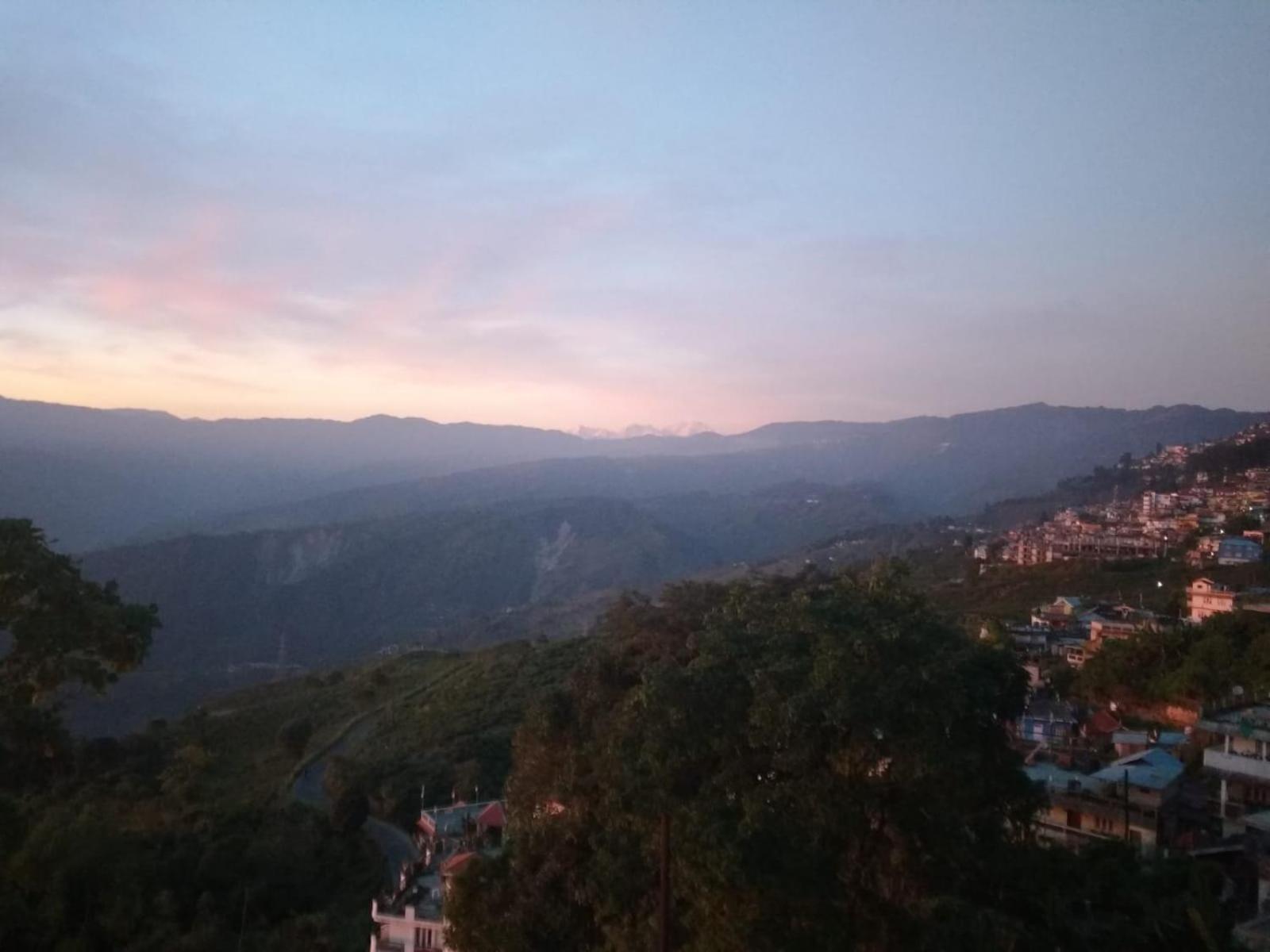 Swabhumi Homestay Kurseong Экстерьер фото